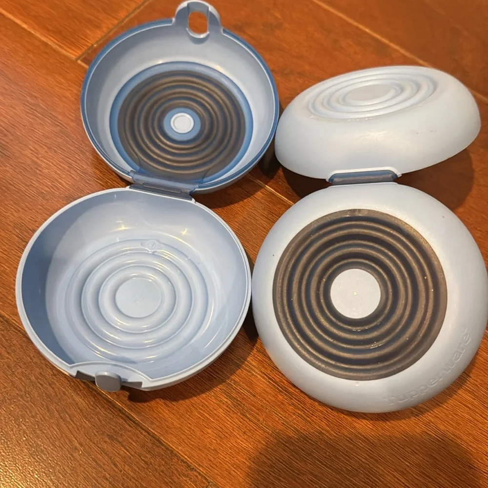 Tupperware, flexible containers set 3 flexible blue round great for snacks toys